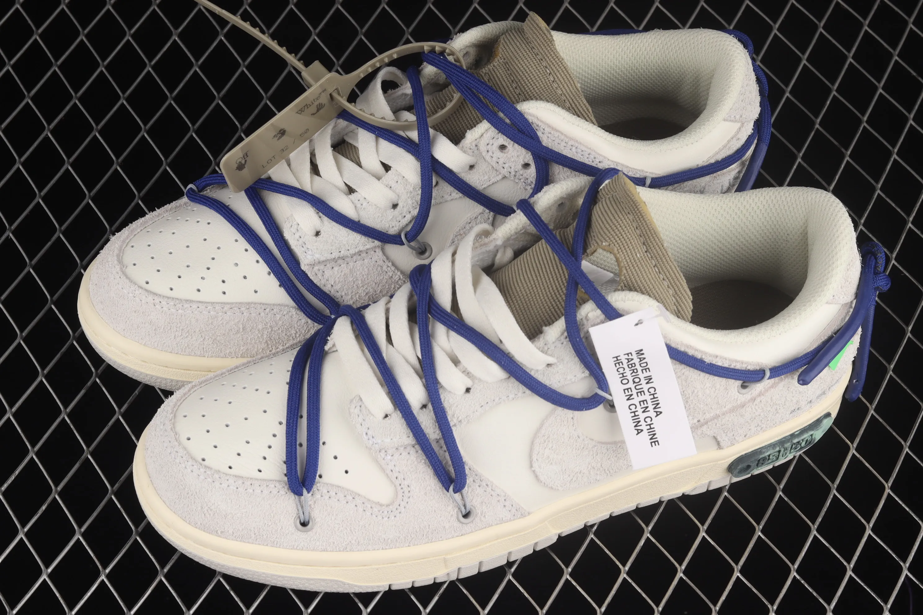All categories Nk SB Dunk series Nk SB Dunk Low low-top sneakers cost-effective version OF x Nk Dunk Low OW SB smashing backboard fashion casual sneakers DJ0950-104